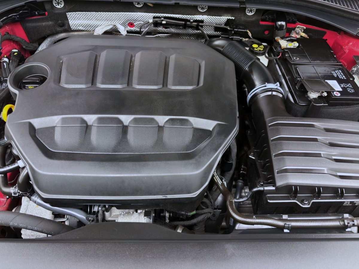 Thumb 18: Škoda Superb Combi 2.0 TSI DSG L&K PANO AHK NAVI CANTON
