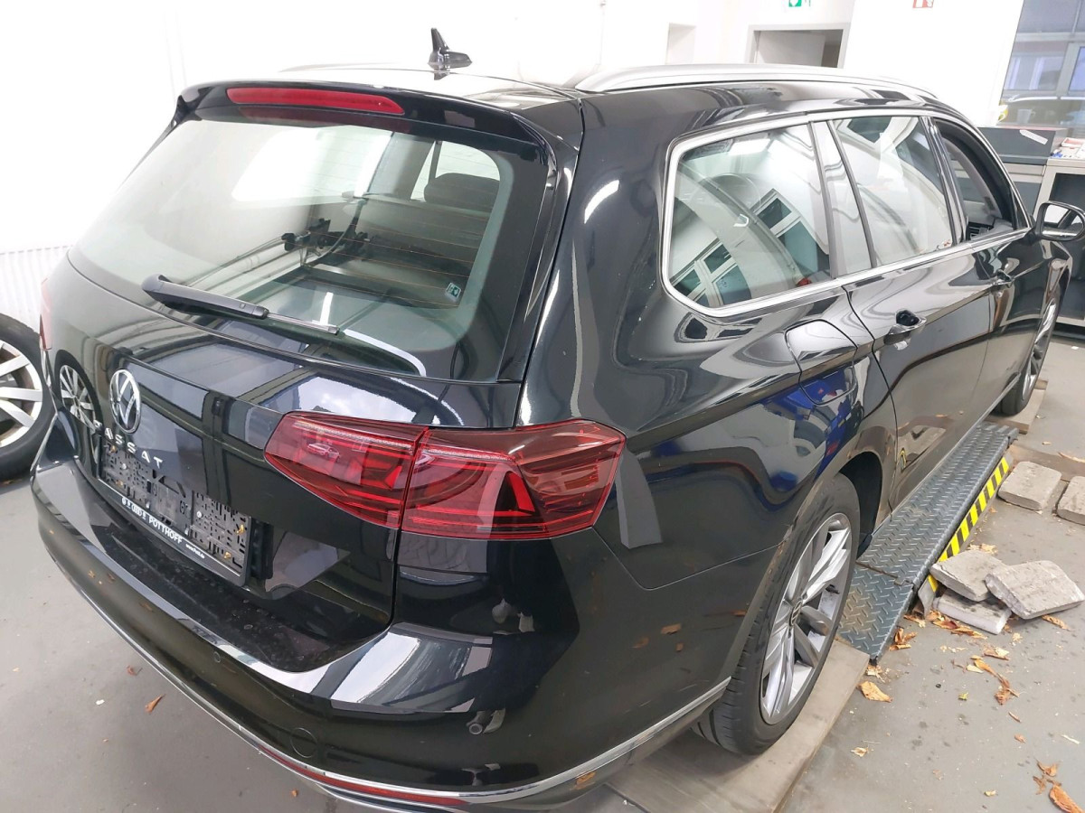 Thumb 4: Volkswagen Passat Variant 2.0 TDI DSG ELEGANCE NAVI KAMERA AHK SITZHZG