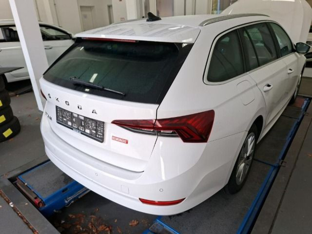 Thumb 2: Škoda Octavia Combi 2.0 TDI DSG STYLE NAVI HuD PDC SITZHZG
