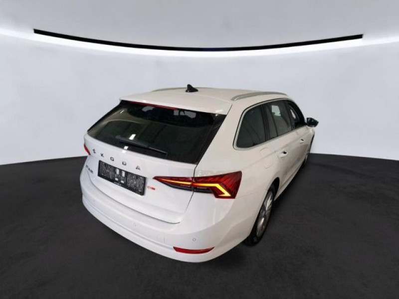 Bild 2: Škoda Octavia Combi 2.0 TDI DSG STYLE NAVI HuD PDC SITZHZG