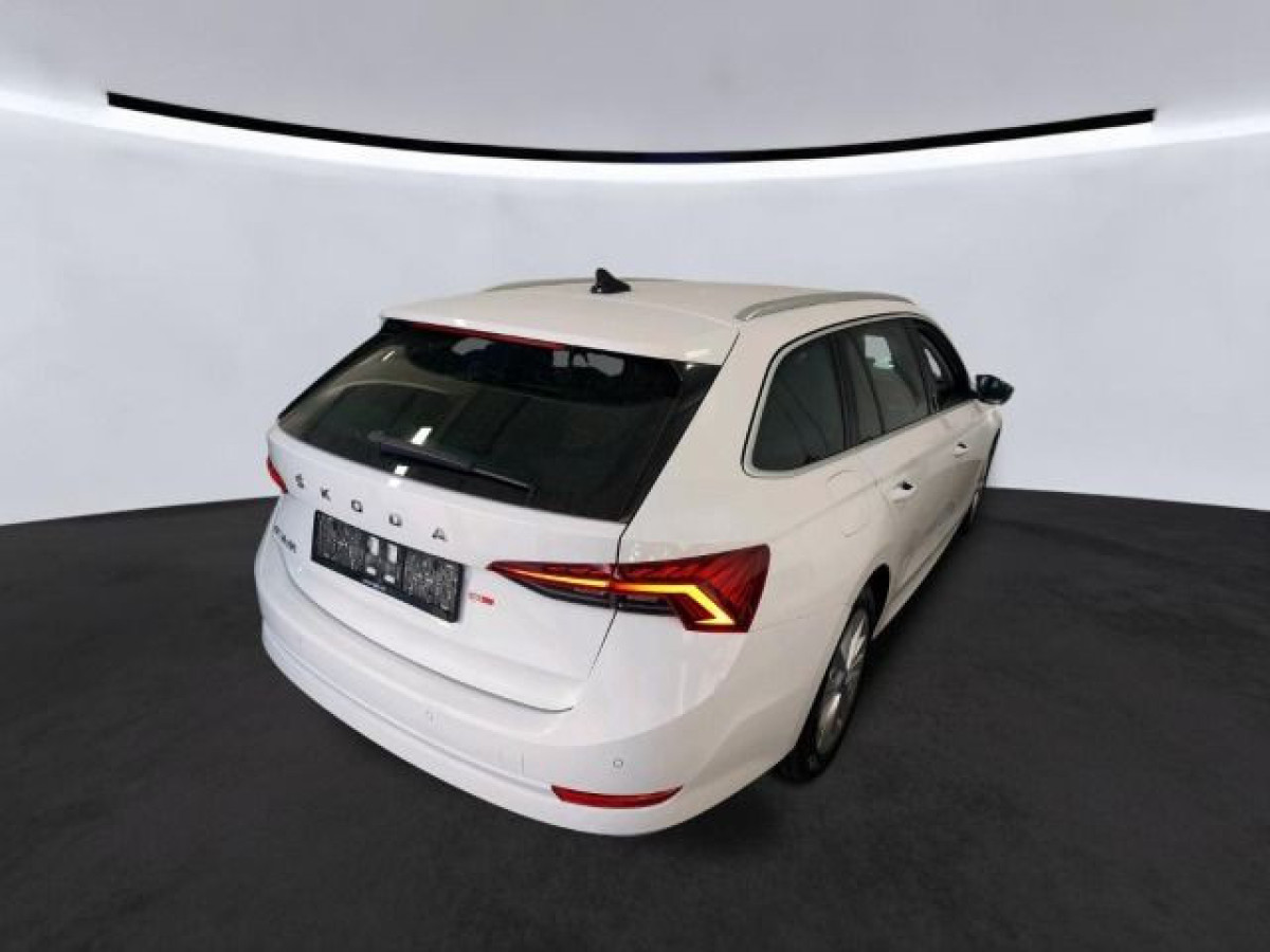 Thumb 2: Škoda Octavia Combi 2.0 TDI DSG STYLE NAVI HuD PDC SITZHZG