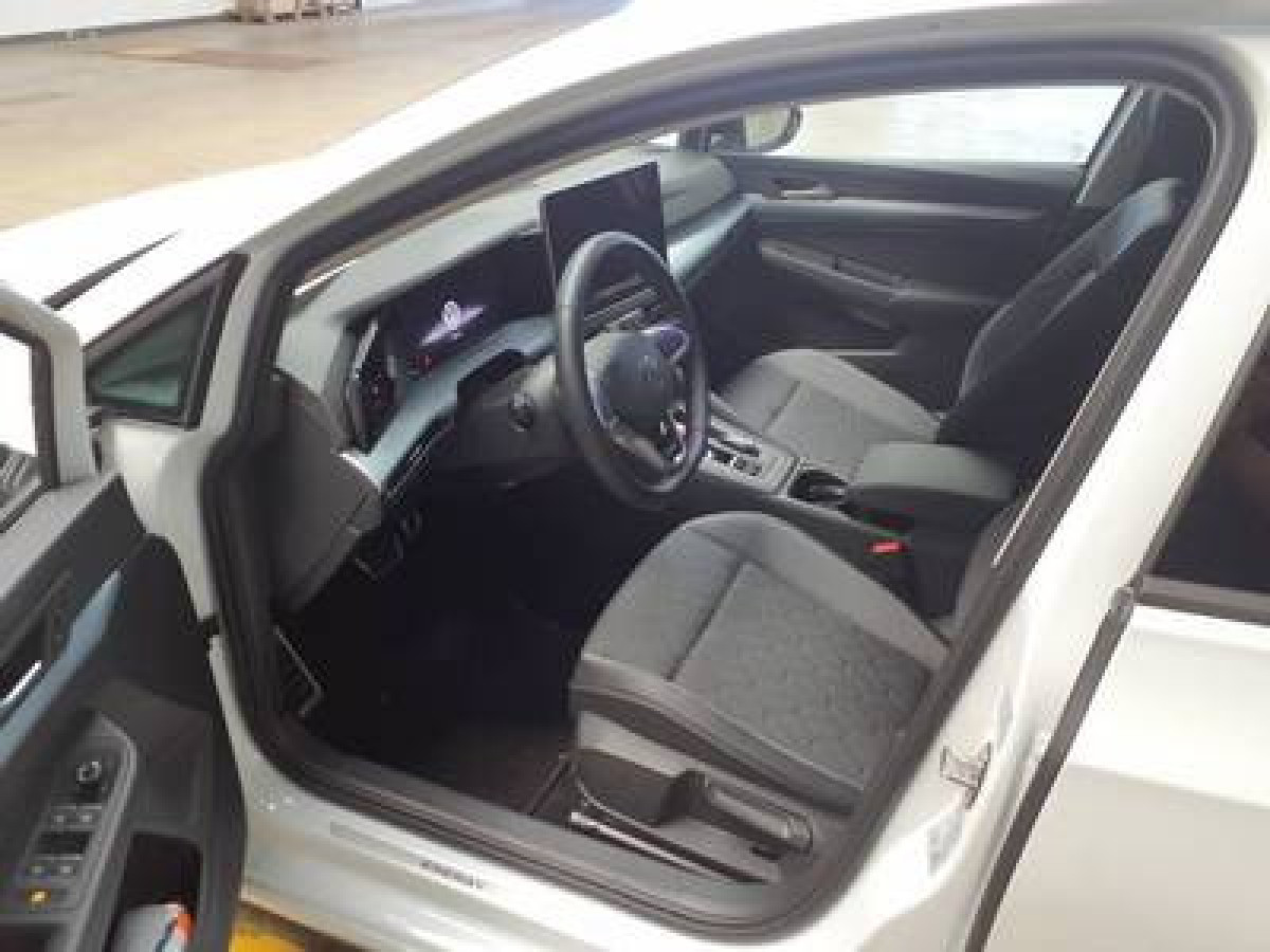 Thumb 3: Volkswagen Golf 1.5 eTSI DSG ENERGY AHK NAVI KAMERA LED+