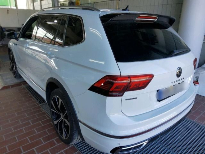 Bild 2: Volkswagen Tiguan Allspace 2.0 TDI DSG 4M R-LINE STDHZG PANO AHK NAVI