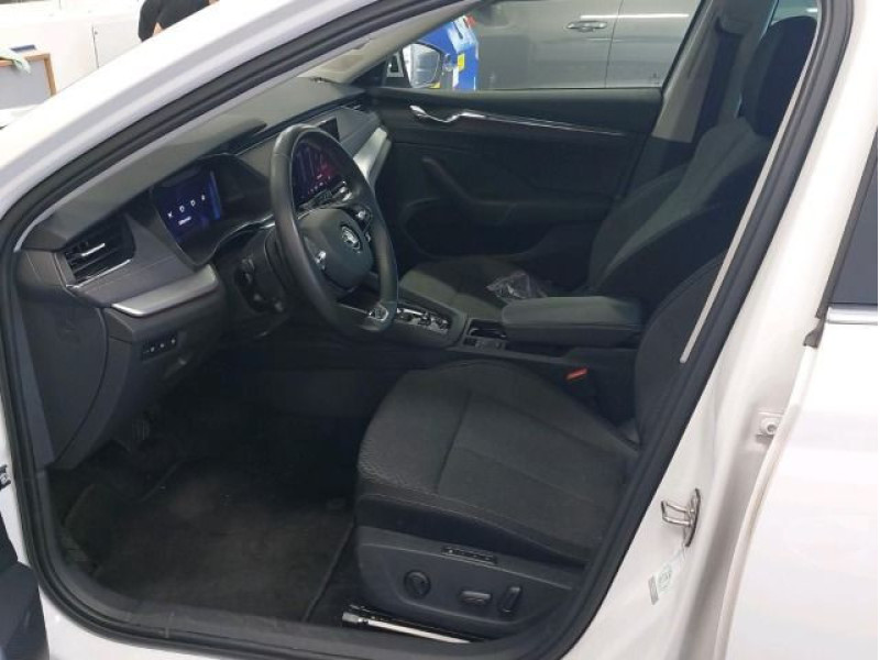Bild 3: Škoda Octavia Combi 2.0 TDI DSG STYLE NAVI HuD LED SITZHZG