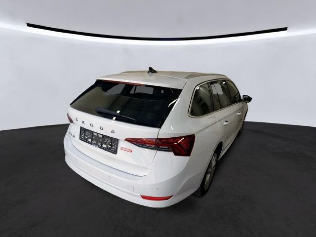 Thumb 2: Škoda Octavia Combi 2.0 TDI DSG STYLE NAVI HuD LED SITZHZG