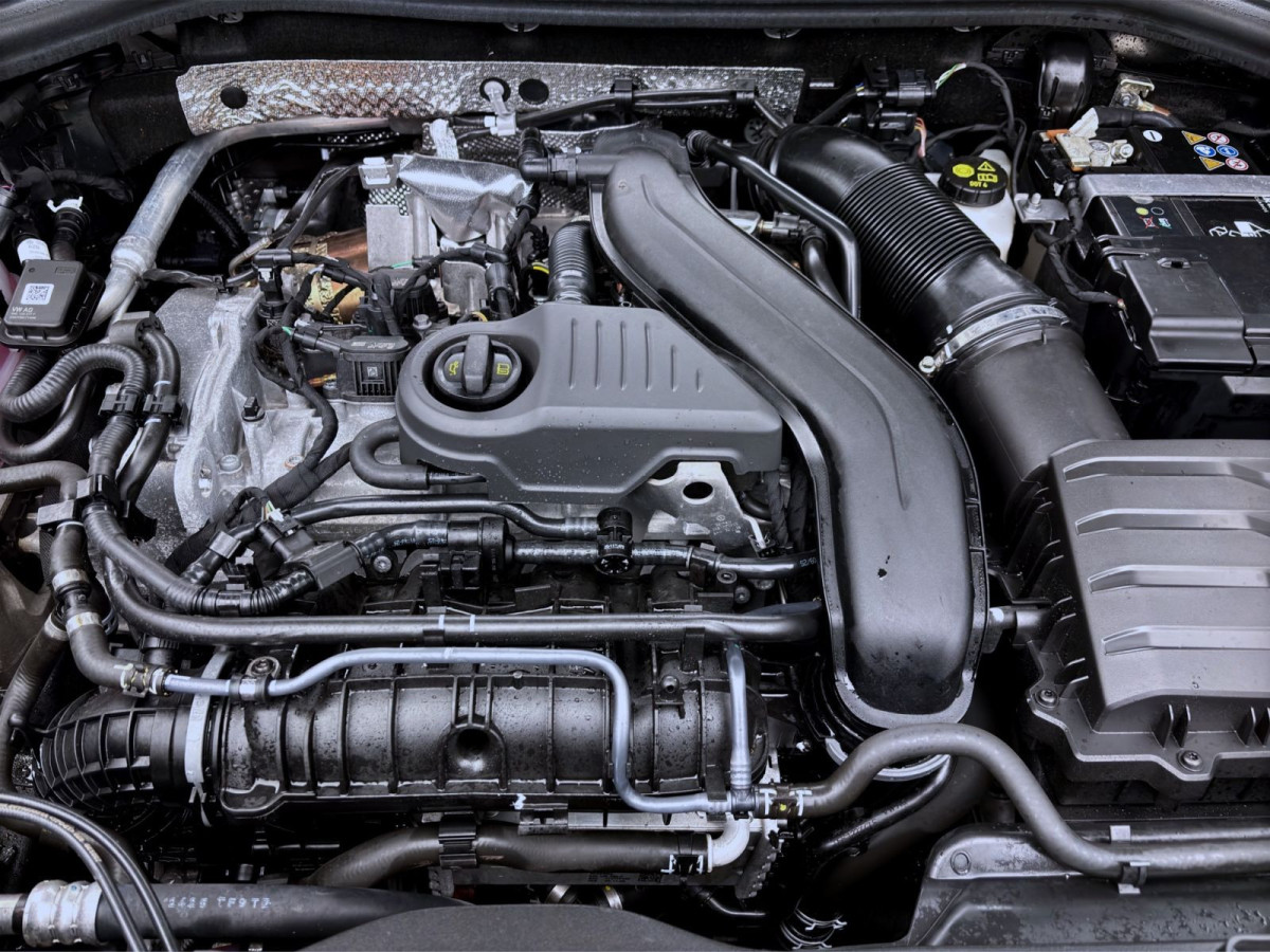 Thumb 17: Volkswagen T-Roc 1.5 eTSI DSG LIFE NAVI KAMERA KLIMA SHZG
