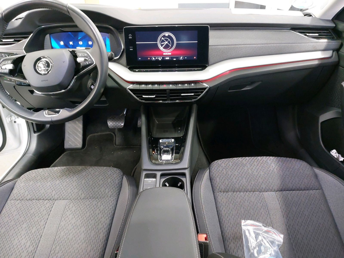 Thumb 3: Škoda Octavia Combi 2.0 TDI DSG STYLE AHK NAVI SITZHZG KAMERA