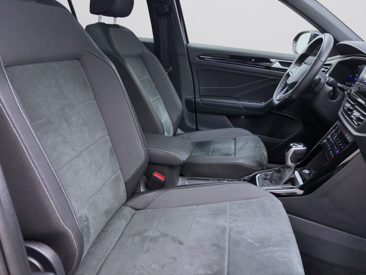 Thumb 16: Volkswagen T-Roc 1.5 TSI DSG R-LINE PANO NAVI KAMERA IQ.LIGHT