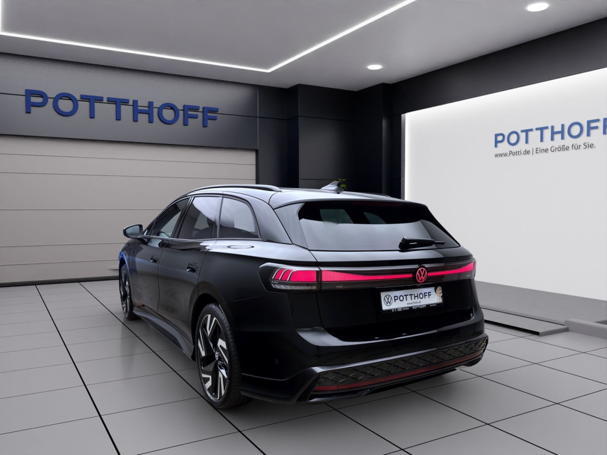 Thumb 2: Volkswagen ID.7 Tourer 4M GTX PANO AHK IQ.LIGHT NAVI DCC