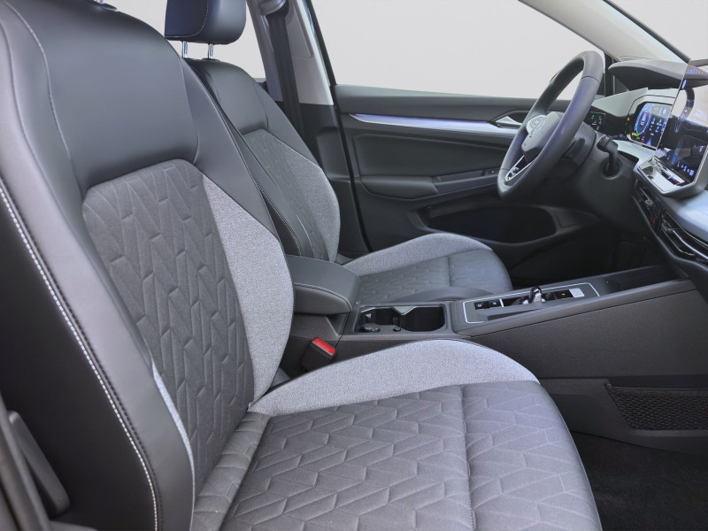 Bild 15: Volkswagen Golf 1.5 eTSI DSG ENERGY AHK SITZHZG KAMERA LED