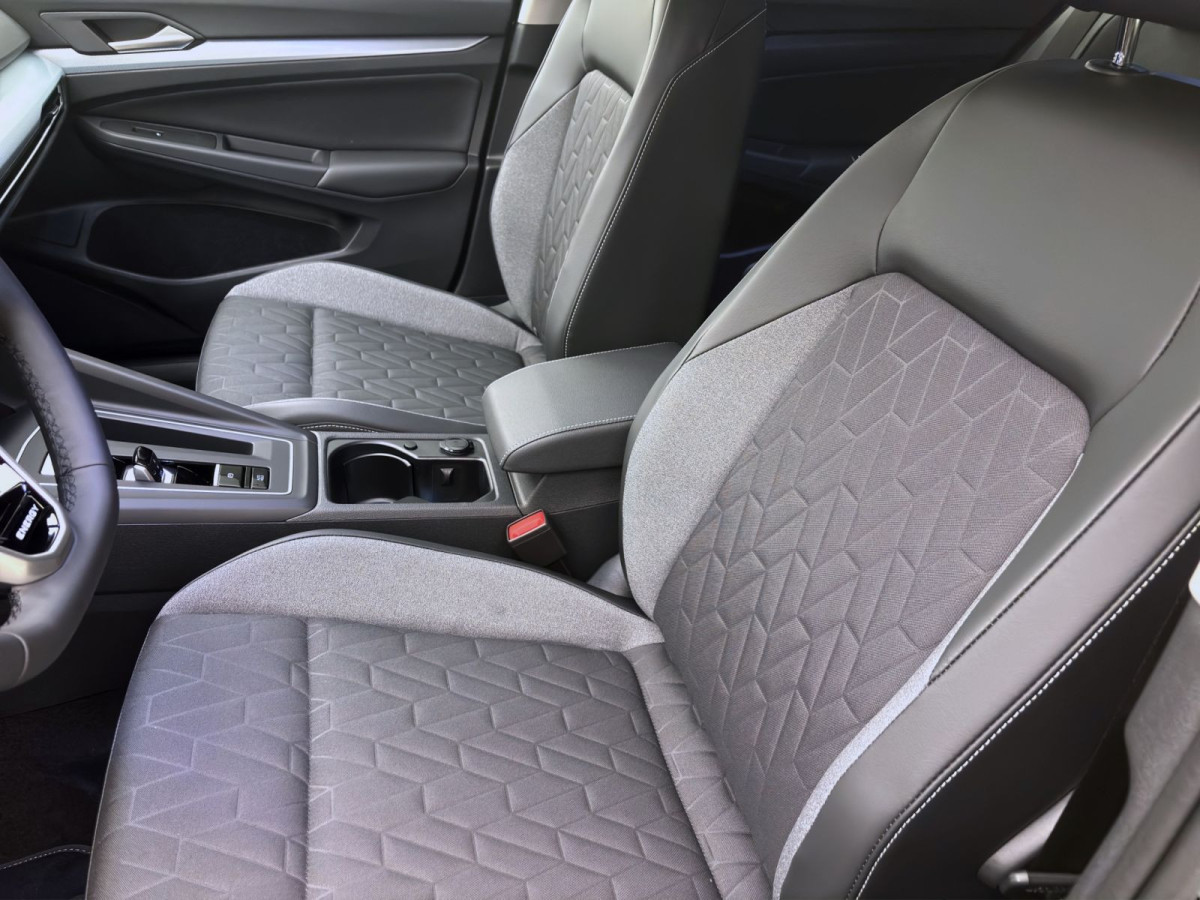 Thumb 9: Volkswagen Golf 1.5 eTSI DSG ENERGY AHK SITZHZG KAMERA LED