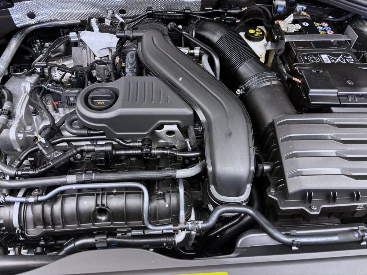 Thumb 17: Volkswagen Golf 1.5 eTSI DSG ENERGY AHK SITZHZG KAMERA LED