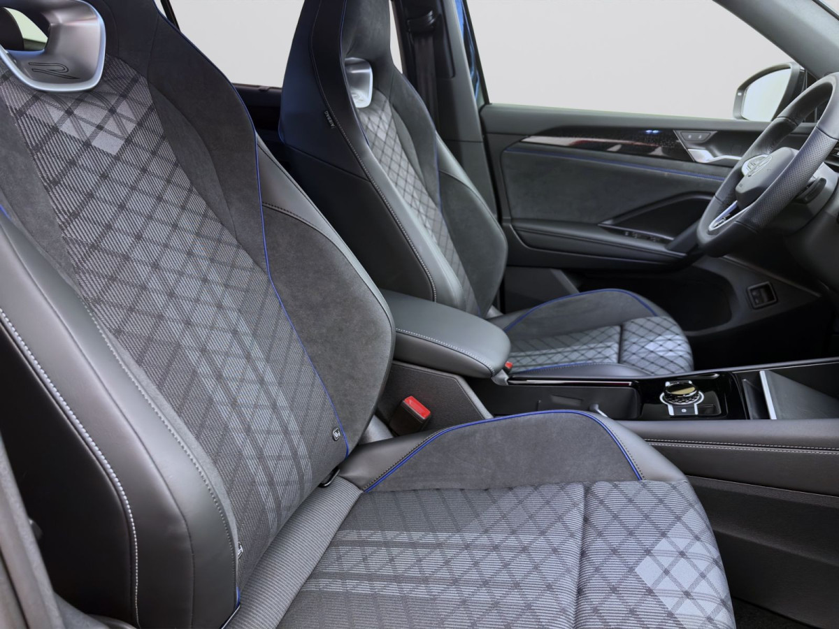 Thumb 16: Volkswagen Tayron 1.5 TSI eHybrid DSG R-LINE AHK KAMERA SITZHZG LED+