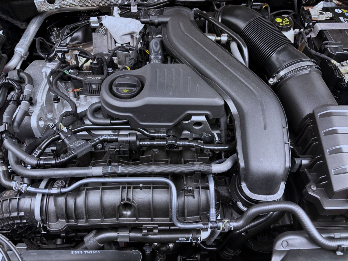 Thumb 18: Volkswagen T-Roc 1.5 eTSI DSG LIFE NAVI KAMERA SITZHZG LED+