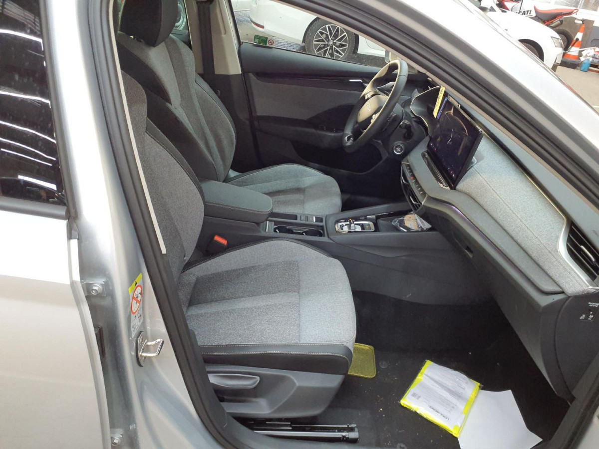 Thumb 3: Škoda Octavia Combi 2.0 TDI DSG SELECTION NAVI KLIMA SHZG PDC