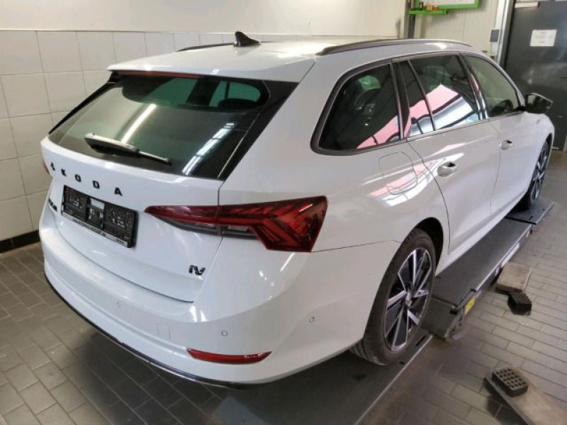 Bild 2: Škoda Octavia Combi 1.4 TSI iV DSG SPORTLINE PANO NAVI SITZHZG MATRIX
