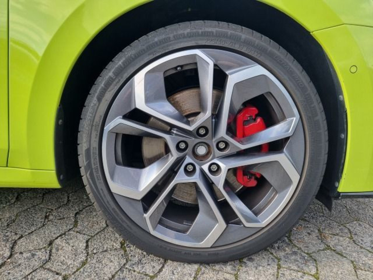 Skoda Octavia 2.0 TSI RS Plus LED SHZ KLIMA KAM HUD - Bild 4