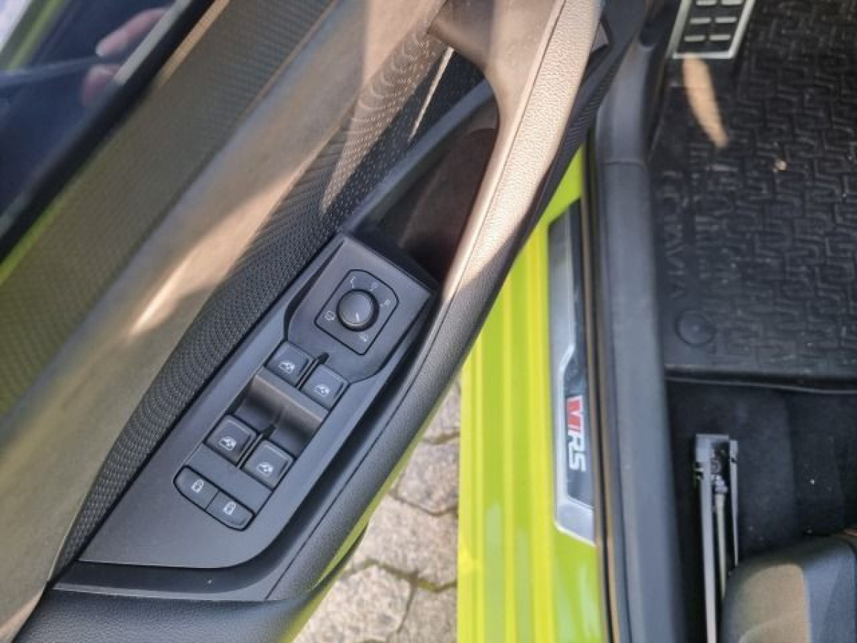 Skoda Octavia 2.0 TSI RS Plus LED SHZ KLIMA KAM HUD - Bild 6