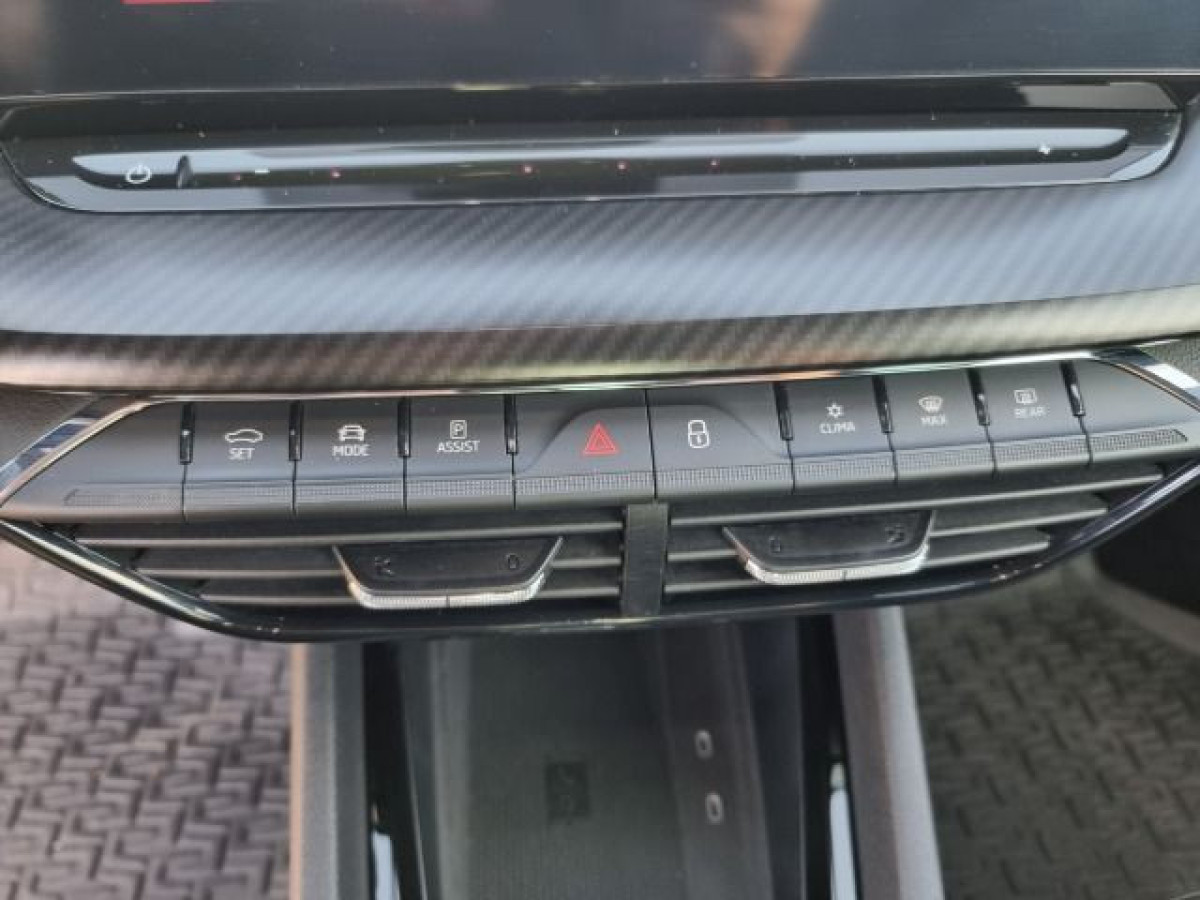 Skoda Octavia 2.0 TSI RS Plus LED SHZ KLIMA KAM HUD - Bild 11