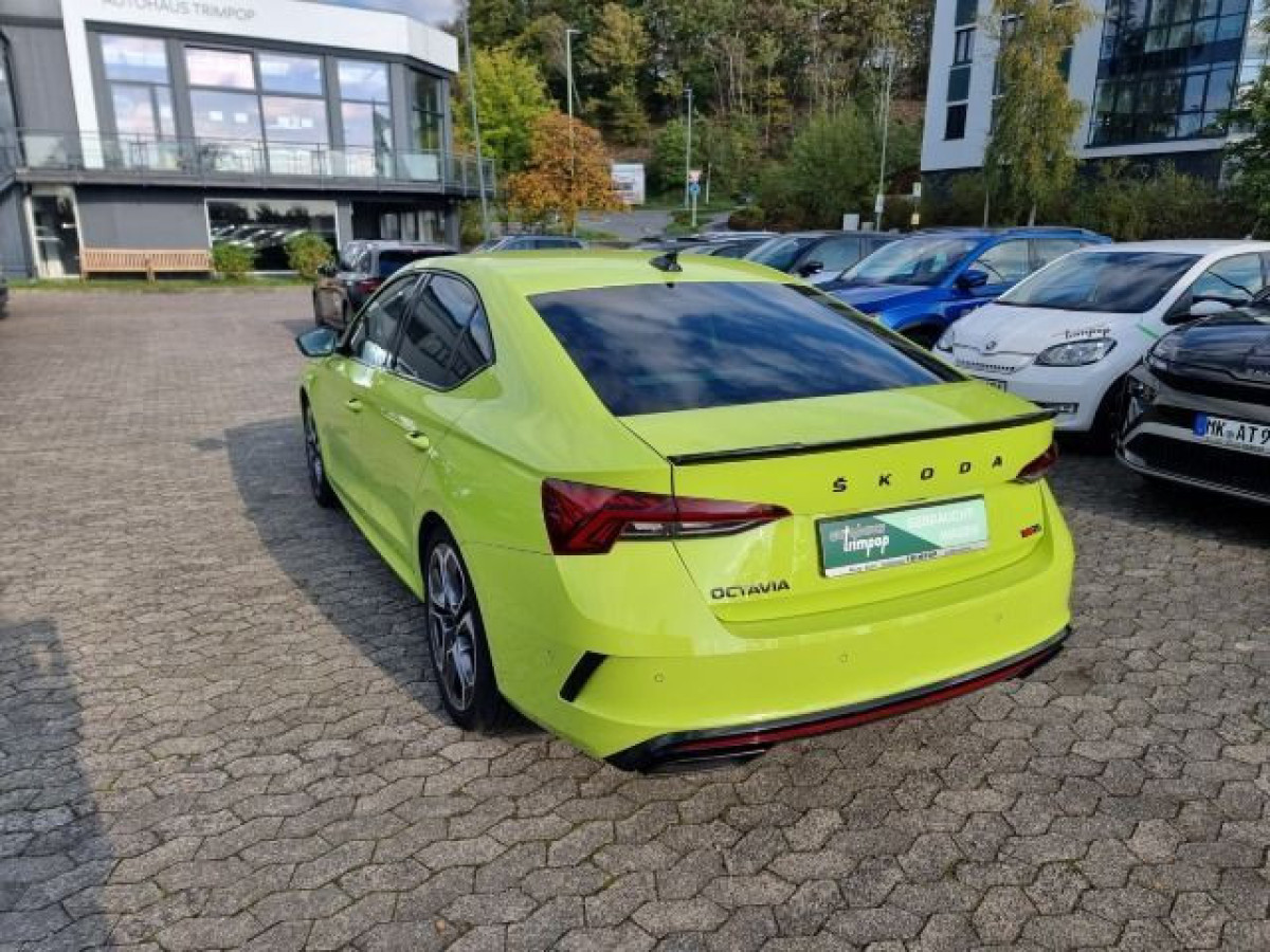 Skoda Octavia 2.0 TSI RS Plus LED SHZ KLIMA KAM HUD - Bild 24