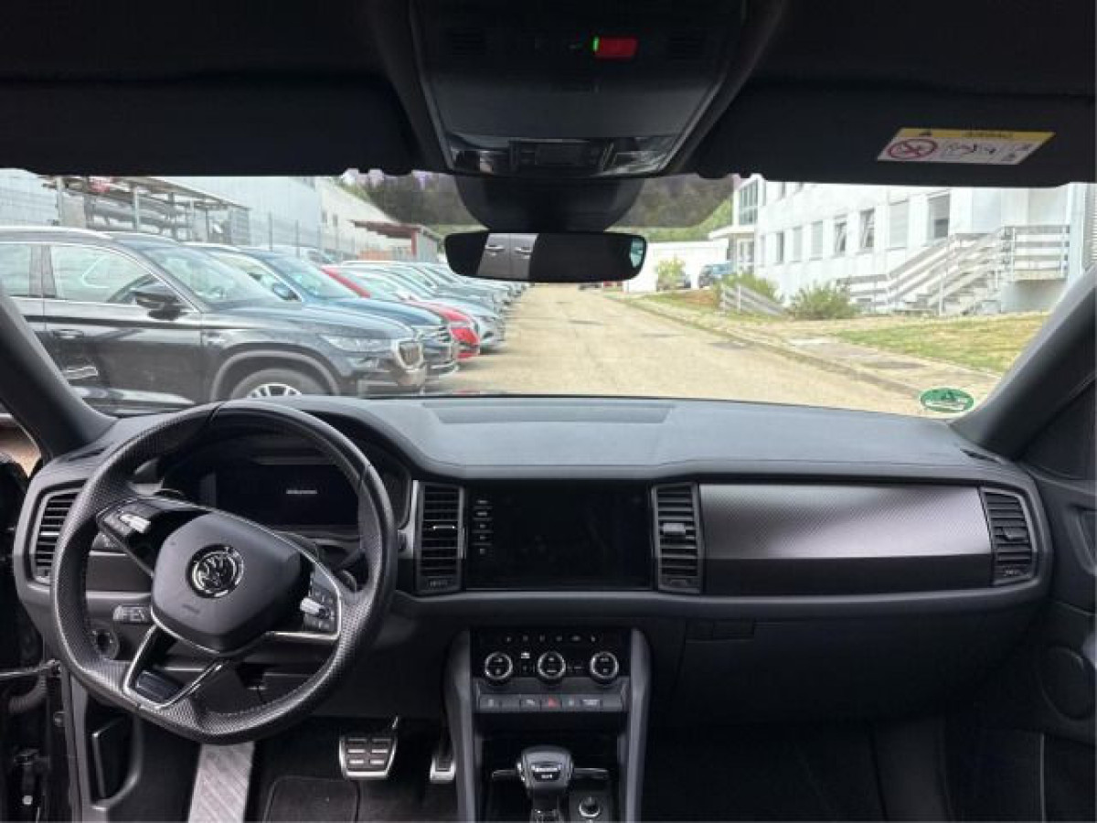 Thumb 3: Škoda Kodiaq 2.0 TDI DSG 4x4 SPORTLINE STDHZG AHK NAVI MATRIX