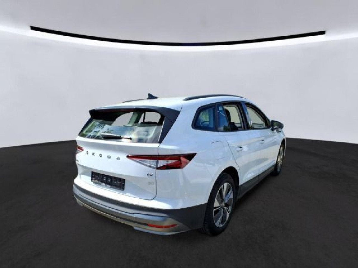 Thumb 2: Škoda Enyaq 60 LOFT AHK KAMERA NAVI SITZHZG MATRIX