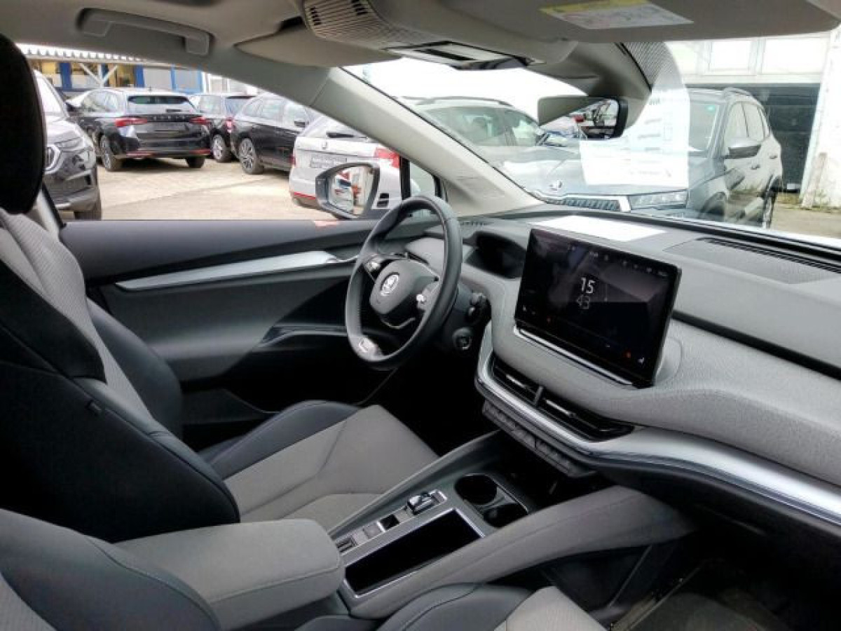 Thumb 4: Škoda Enyaq 80 LOFT PANO AHK NAVI KAMERA MATRIX