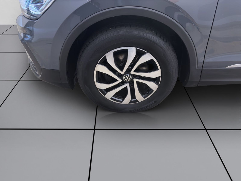 Bild 8: Volkswagen Tiguan 2.0 TDI DSG ACTIVE AHK NAVI ACC MATRIX
