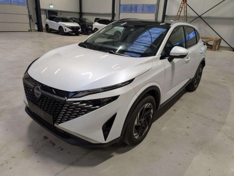 Automodell: Qashqai in der Farbe weiß