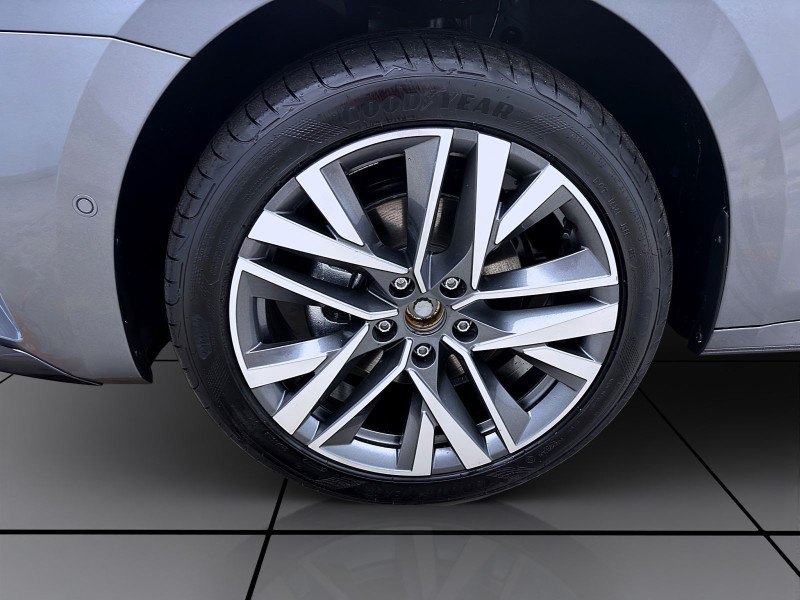 Bild 8: Škoda OCTAVIA COMBI SPORTLINE AHK NAV+ ASSISTENZ+ WINTER+ LICHT&SICHT+