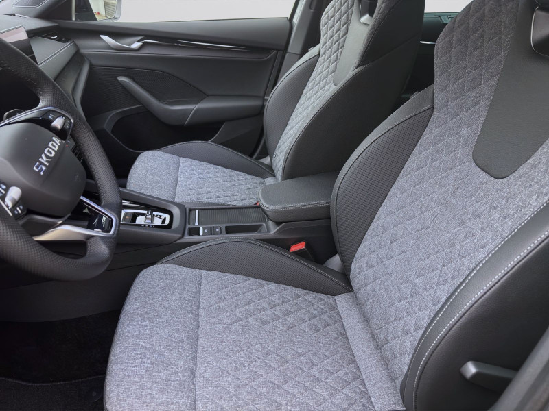 Bild 9: Škoda OCTAVIA COMBI SPORTLINE AHK NAV+ ASSISTENZ+ WINTER+ LICHT&SICHT+