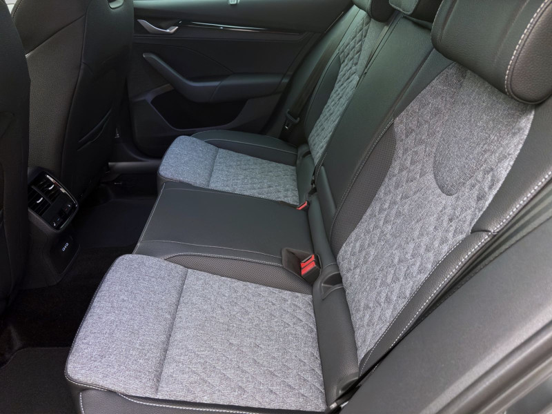 Bild 15: Škoda OCTAVIA COMBI SPORTLINE AHK NAV+ ASSISTENZ+ WINTER+ LICHT&SICHT+