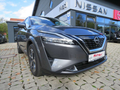 Automodell: Qashqai in der Farbe grau