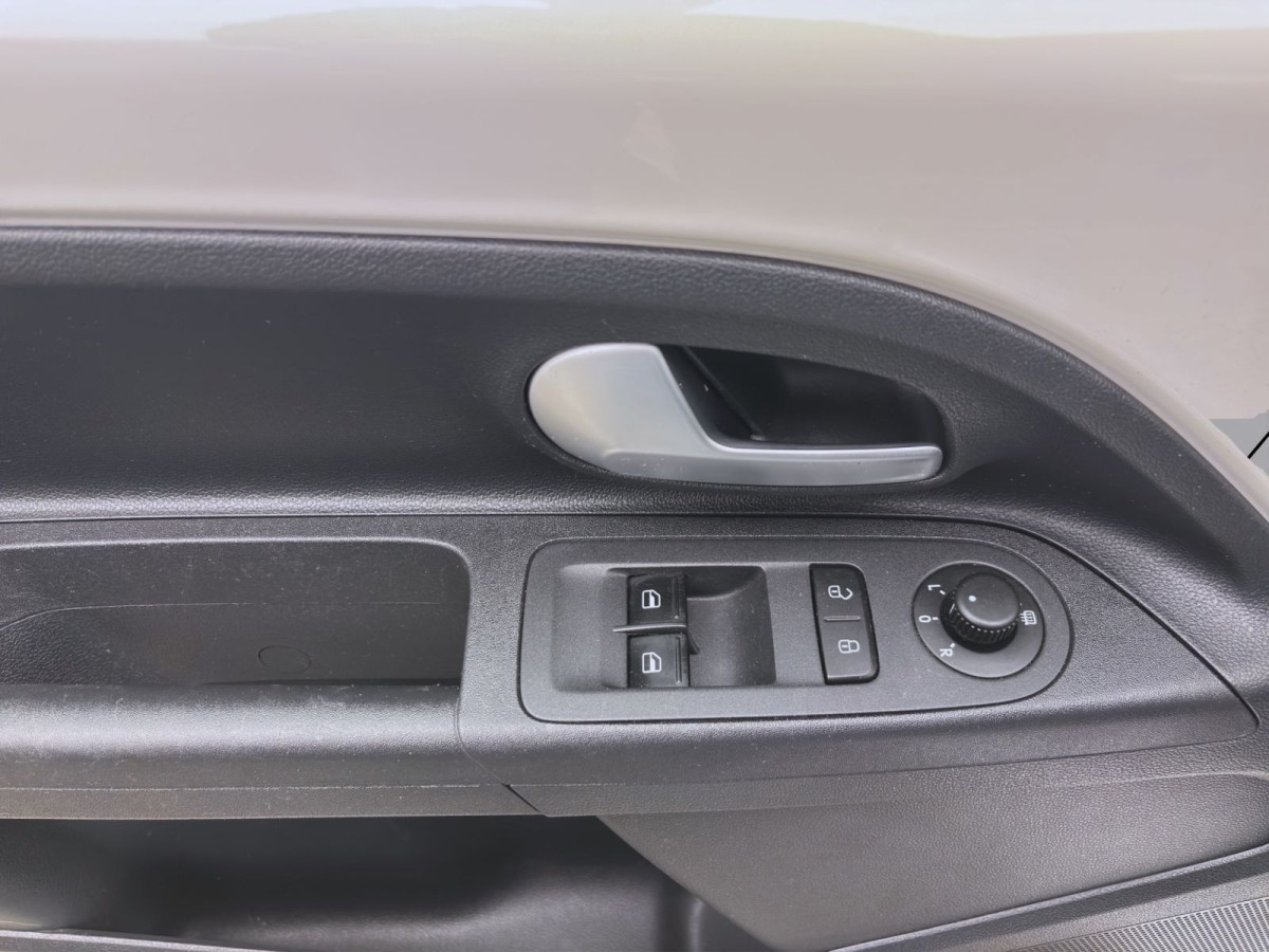 Thumb 10: Volkswagen up! MOVE UP! SITZHZG PDC KLIMA