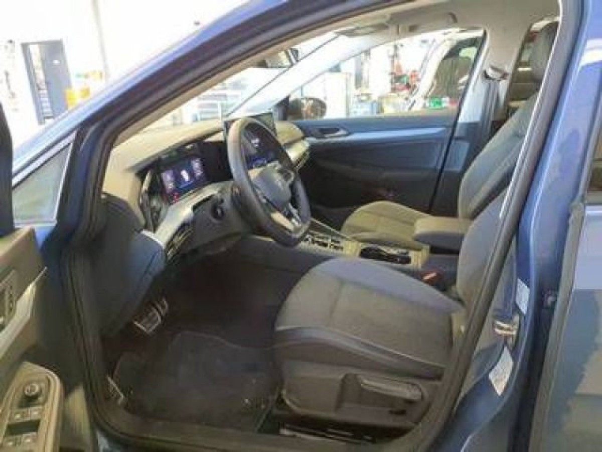 Thumb 3: Volkswagen Golf Variant 1.5 eTSI DSG GOAL AHK KAMERA NAVI LED+