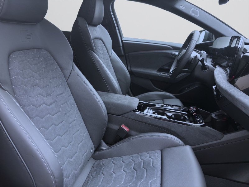 Bild 16: Audi A6 Sportback e-tron performance 270 kW AHK HuD 360°