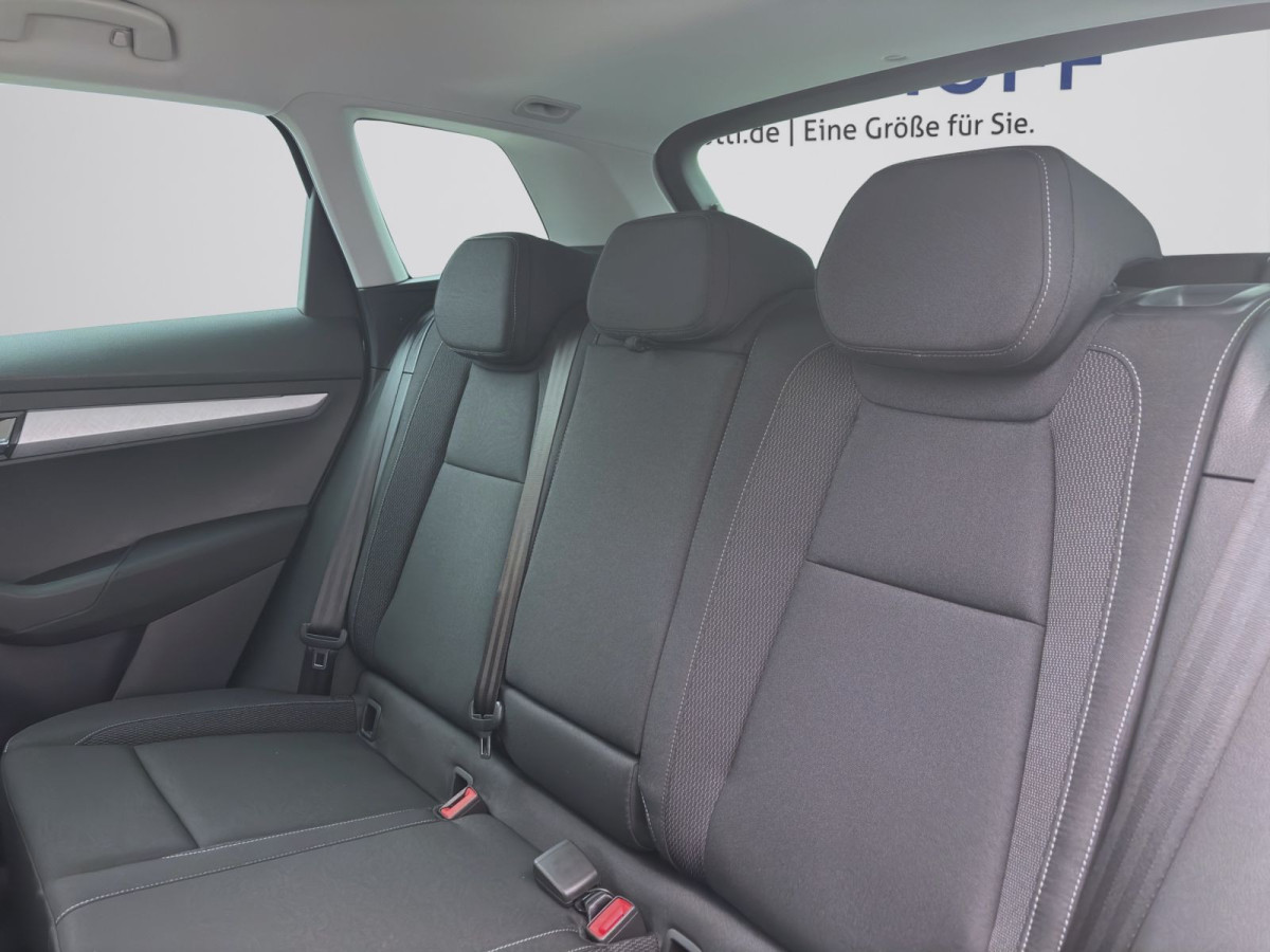 Thumb 15: Škoda KAROQ BALANCE 4X4 AHK NAV KAM ACC ASSISTENZ+ WINTER+