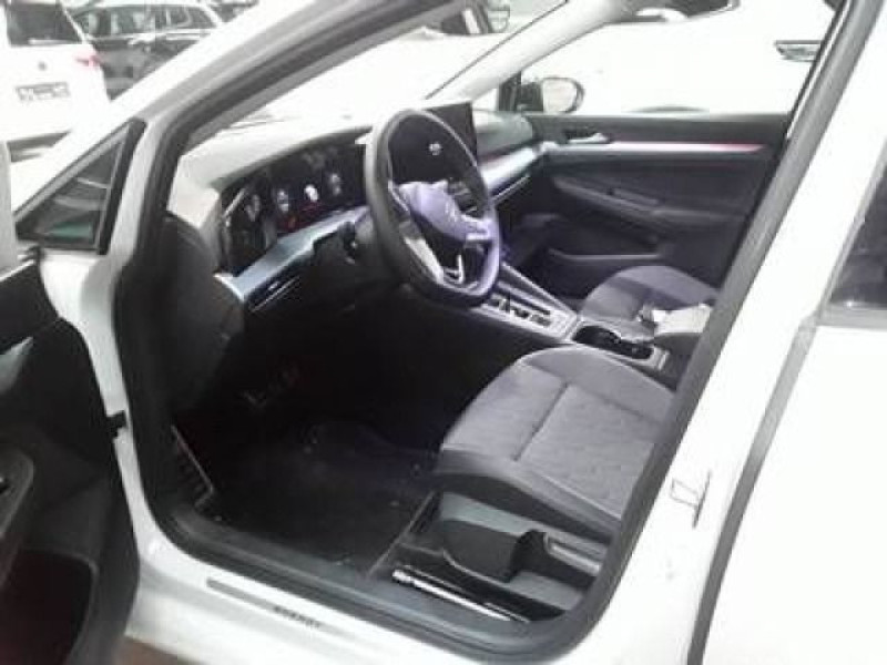 Bild 3: Volkswagen Golf 1.5 eTSI DSG ENERGY AHK NAVI IQ.LIGHT KAMERA
