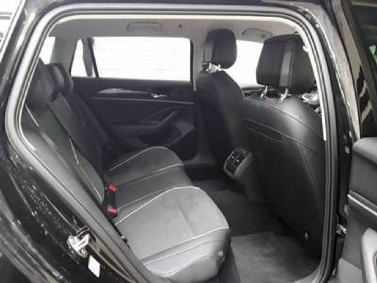 Thumb 4: Volkswagen Passat Variant 1.5 TSI eHybrid DSG BUSINESS AHK NAVI KAMERA HuD