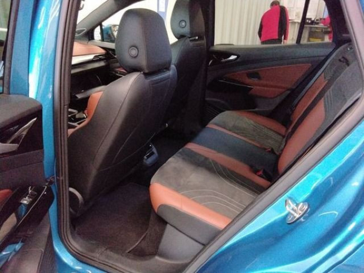 Thumb 4: Volkswagen ID.4 4M PRO PANO AHK NAVI IQ.LIGHT KAMERA