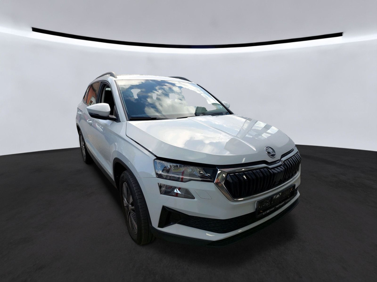 Thumb 2: Škoda Karoq 2.0 TDI DSG 4x4 SELECTION AHK NAVI KAMERA SITZHZG