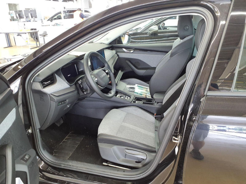 Bild 3: Škoda Octavia Combi 2.0 TDI DSG TOUR NAVI CANTON SITZHZG PDC