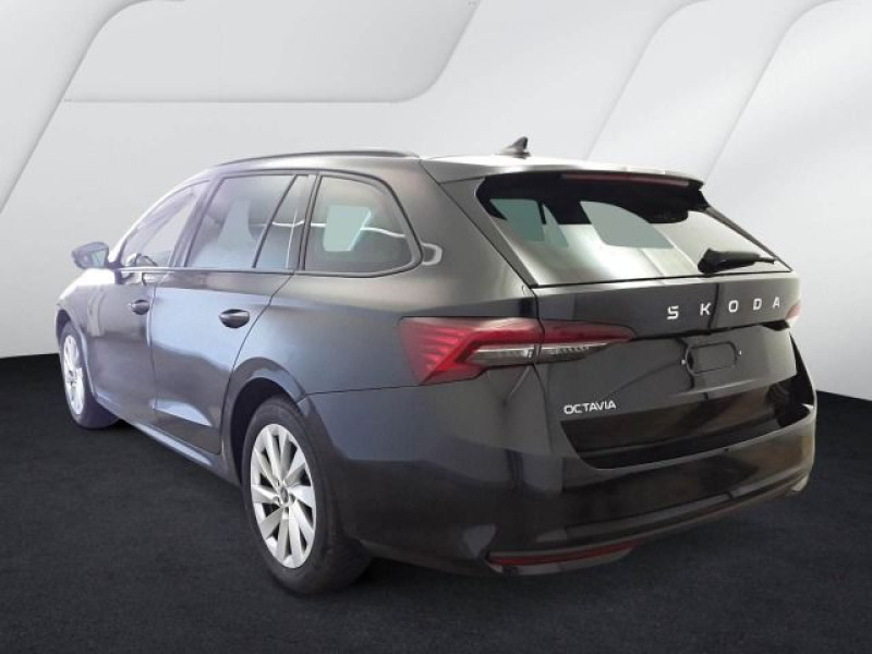 Bild 2: Škoda Octavia Combi 2.0 TDI DSG SELECTION AHK NAVI SITZHZG LED