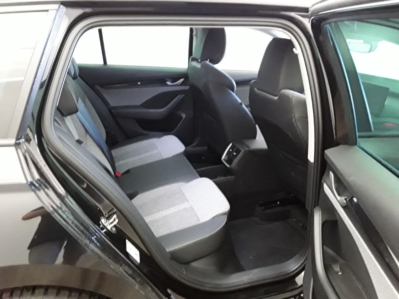 Bild 4: Škoda Octavia Combi 2.0 TDI DSG SELECTION AHK NAVI SITZHZG LED