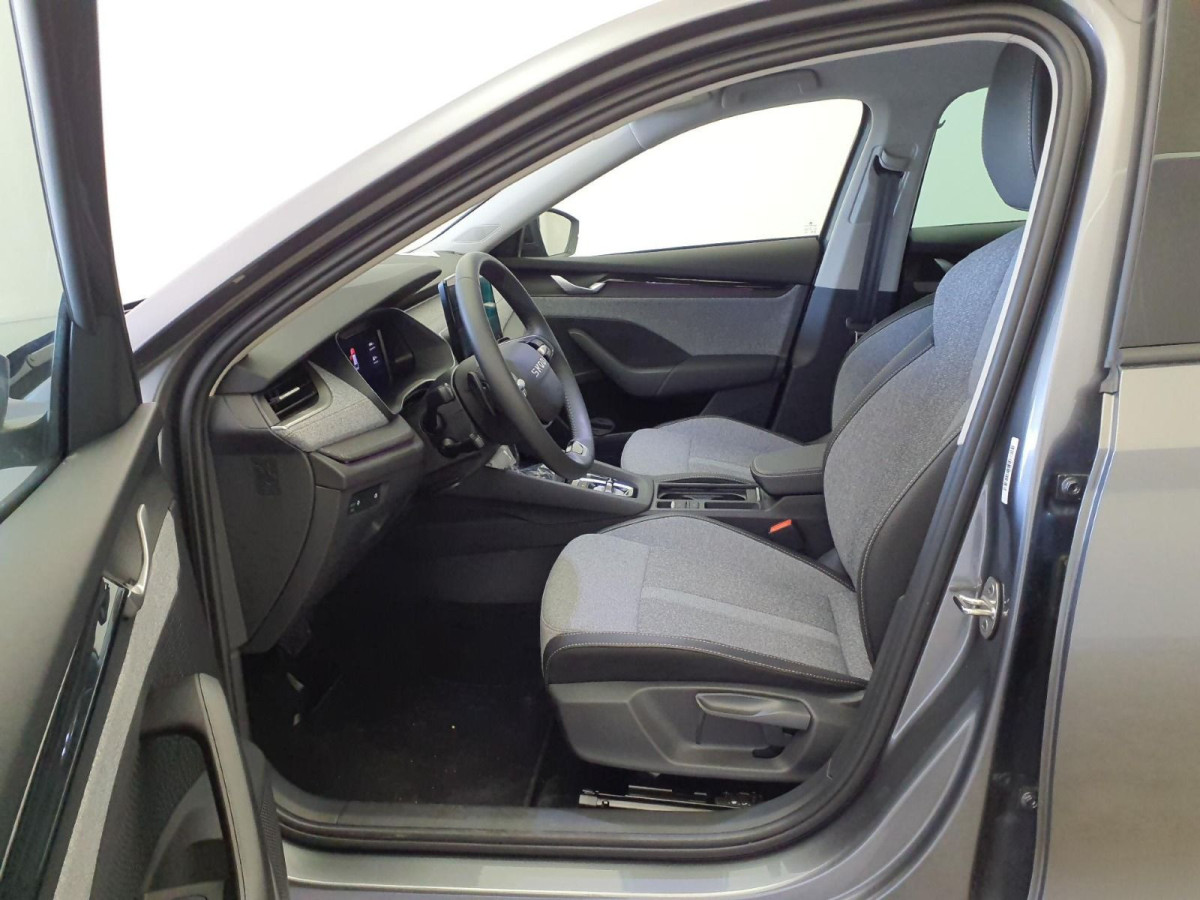 Thumb 3: Škoda Octavia Combi 2.0 TDI DSG SELECTION AHK NAVI KAMERA SITZHZG