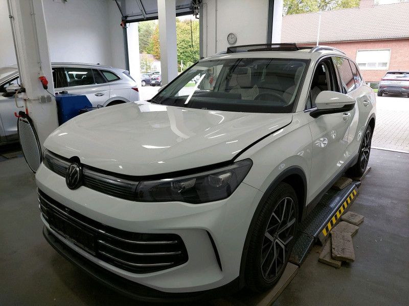 Bild 1: Volkswagen Tiguan 2.0 TDI DSG ELEGANCE PANO NAVI KMAERA HuD