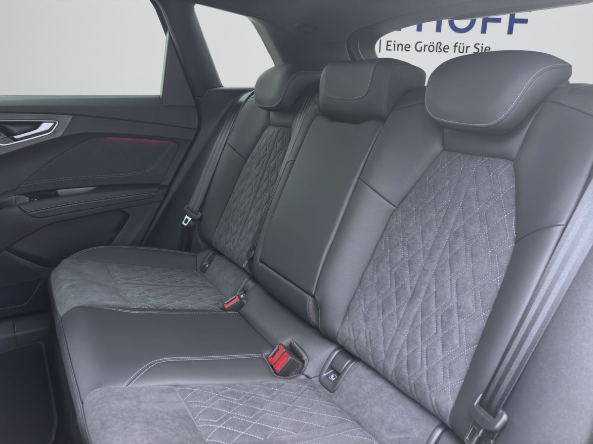 Thumb 15: Audi Q4 SUV e-tron PERFORMANCE S LINE LM21 PANO AHK STDHZG