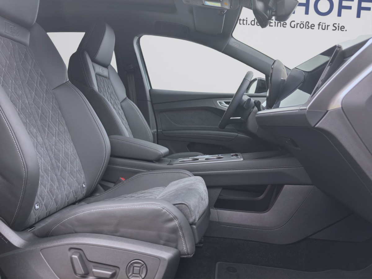 Thumb 16: Audi Q4 SUV e-tron PERFORMANCE S LINE LM21 PANO AHK STDHZG
