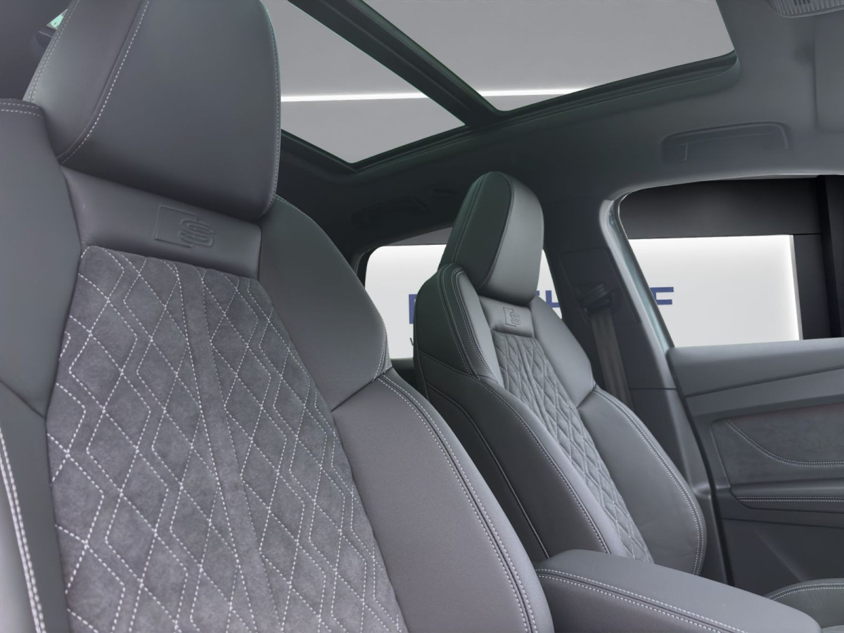 Thumb 17: Audi Q4 SUV e-tron PERFORMANCE S LINE LM21 PANO AHK STDHZG