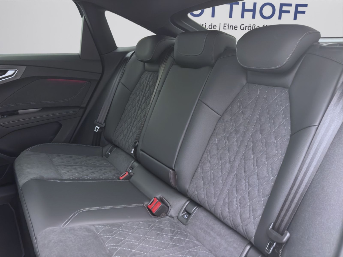 Thumb 15: Audi Q4 Sportback e-tron PERFORMANCE S LINE PANO AHK STDHZG